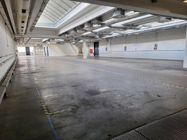 Lagerhalle zur Miete 5 € 718,6 m² Lagerfläche Benzstraße 2 Frickenhausen Frickenhausen 72636