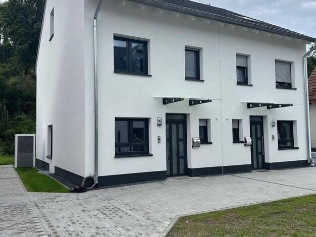 Doppelhaushälfte zur Miete 1.995 € 5 Zimmer 135 m² 450 m² Grundstück frei ab 15.08.2026 Müllheim 79379