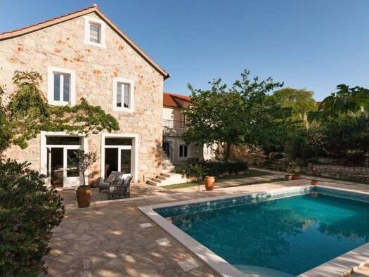 Villa zum Kauf 1.380.000 € 4 Zimmer 255 m² Stari Grad 21450