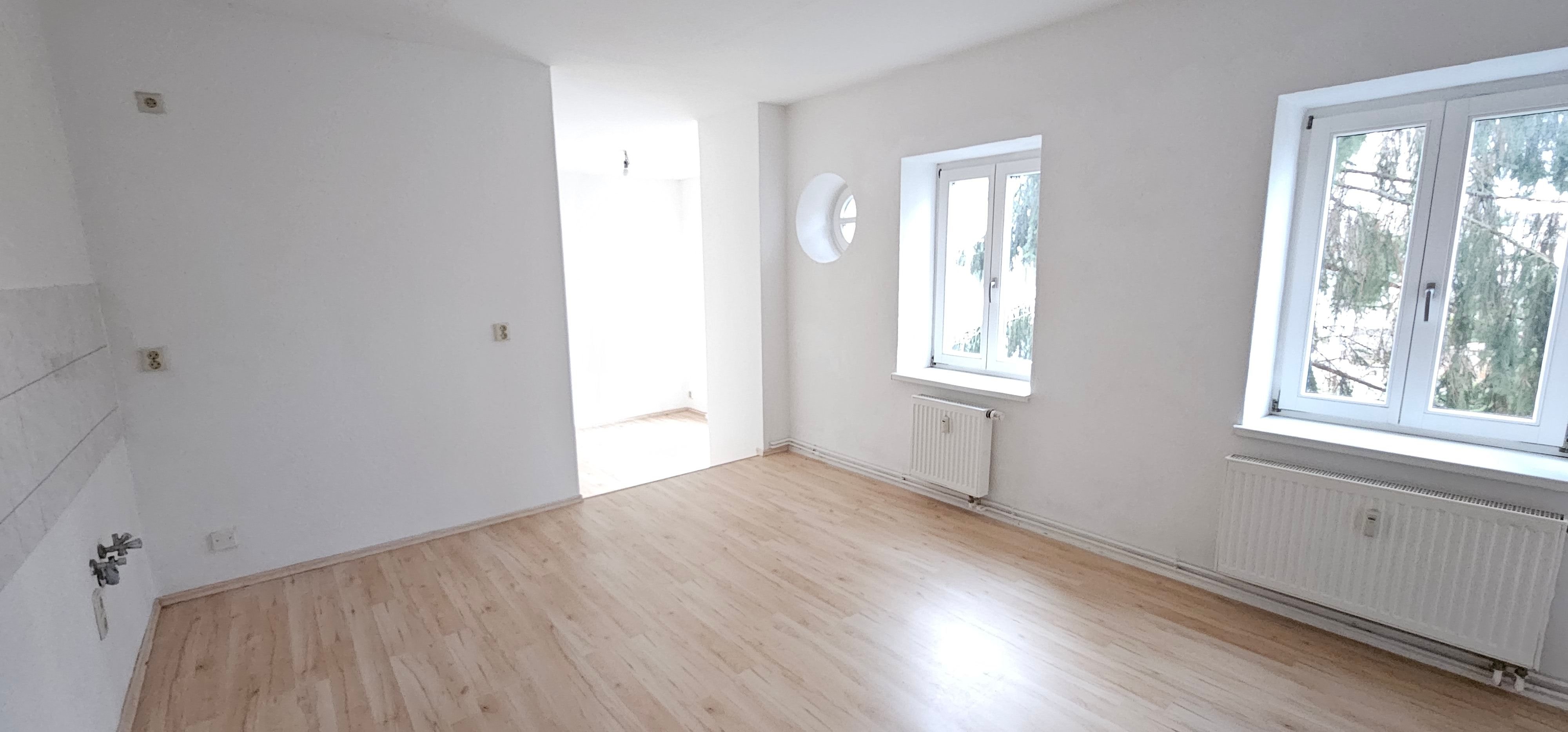 Wohnung zur Miete 325 € 2 Zimmer 43,3 m²<br/>Wohnfläche 1.<br/>Geschoss ab sofort<br/>Verfügbarkeit Brehmestraße 6 Leutzsch Leipzig 04179