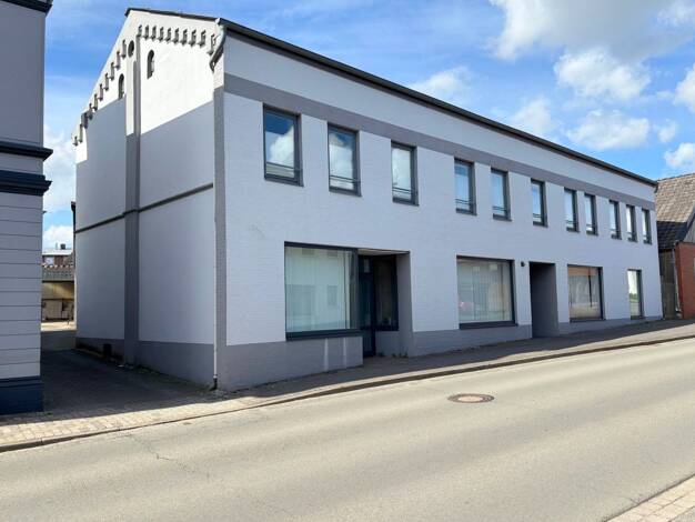 Mehrfamilienhaus zum Kauf 399.000 € 5 Zimmer 165 m² 1.033 m² Grundstück Hohenwestedt 24594