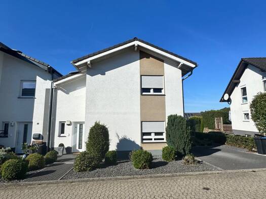 Doppelhaushälfte zum Kauf 319.000 € 3 Zimmer 105 m² 248 m² Grundstück Waldesch 56323