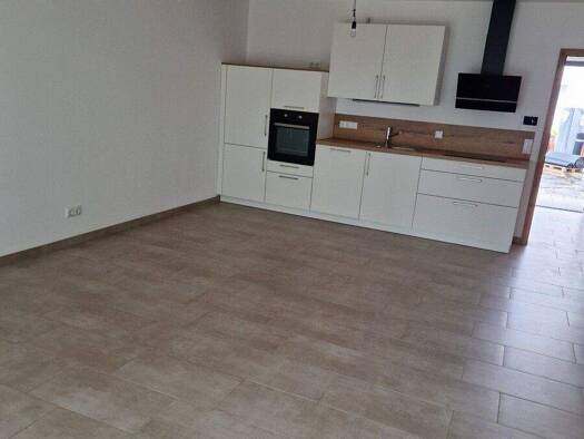 Penthouse zur Miete - Erstbezug 1.000 € 2 Zimmer 70,2 m² EG Deggendorf 94469