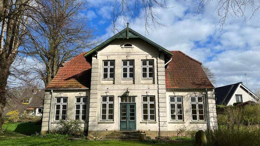 Mehrfamilienhaus zum Kauf provisionsfrei als Kapitalanlage geeignet 357.000 € 6 Zimmer 225 m² 2.115 m² Grundstück Gleschendorf 23684
