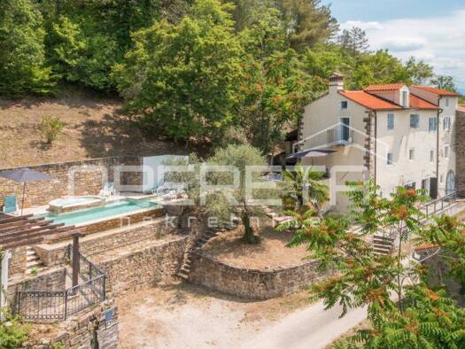Einfamilienhaus zum Kauf 670.000 € 4 Zimmer 220 m² 2.470 m² Grundstück Motovun 52424