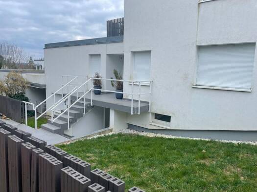 Haus zur Miete 1.400 € 5 Zimmer 120 m² frei ab 01.09.2026 Theodor-Heuss-Str. 25 Amberg 92224
