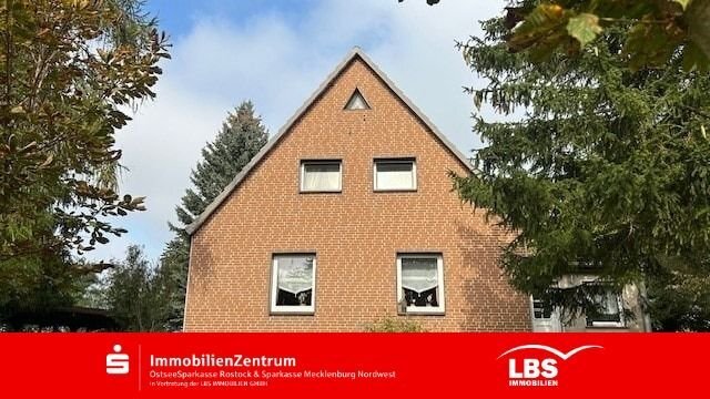 Einfamilienhaus zum Kauf 295.000 € 7 Zimmer 225 m²<br/>Wohnfläche 1.758 m²<br/>Grundstück 01.08.2025<br/>Verfügbarkeit Grevenstein Roggenstorf 23936