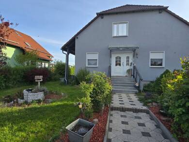 Einfamilienhaus zum Kauf provisionsfrei 410.000 € 9 Zimmer 167,1 m² 560 m² Grundstück Flemmingen Naumburg (Saale) 06618