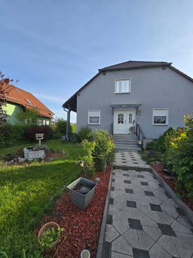 Einfamilienhaus zum Kauf provisionsfrei 410.000 € 9 Zimmer 167,1 m² 560 m² Grundstück Flemmingen Naumburg (Saale) 06618