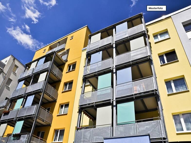Haus zum Kauf provisionsfrei 40.000 € 281 m² 434 m² Grundstück Selb Selb 95100
