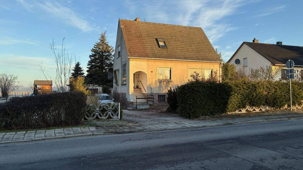 Einfamilienhaus zum Kauf 95.000 € 6 Zimmer 115 m² 1.400 m² Grundstück frei ab 01.03.2026 Doberlug-Kirchhain 03253