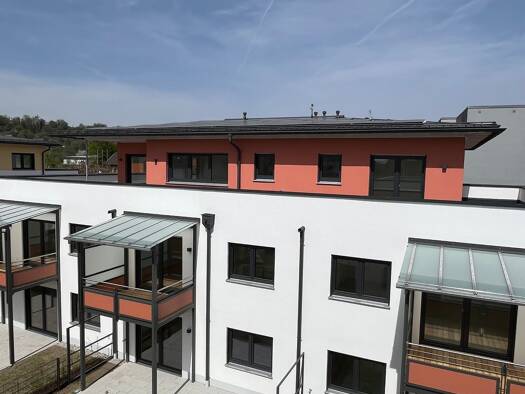 Penthouse zum Kauf - Erstbezug provisionsfrei 649.000 € 3 Zimmer 157,3 m² 2. Geschoss Kardinal-Faulhaber-Str. 1a Tittmoning 84529