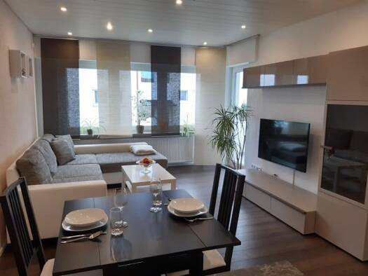 Wohnung zur Miete 950 € 2,5 Zimmer 50 m² Geschoss 2/3 frei ab 01.11.2025 Gmünder Straße 52 Schorndorf 73614
