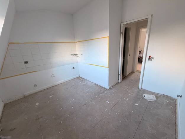 Wohnung zur Miete 1.400 € 6 Zimmer 141 m² 3. Geschoss frei ab 01.11.2026 Bewerungestr. 95 Steele Essen 45276