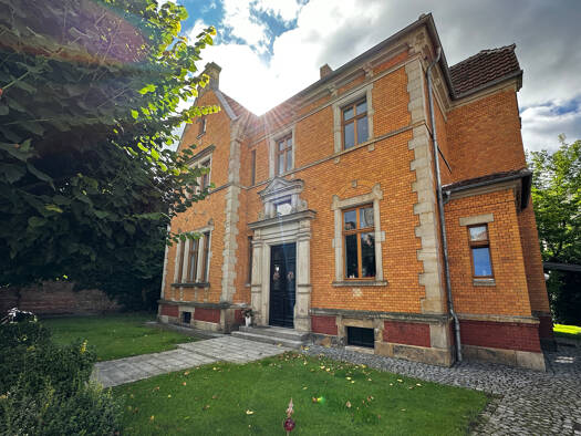 Haus zum Kauf 900 m² 1.450 m² Grundstück Altstadt Erfurt 99084