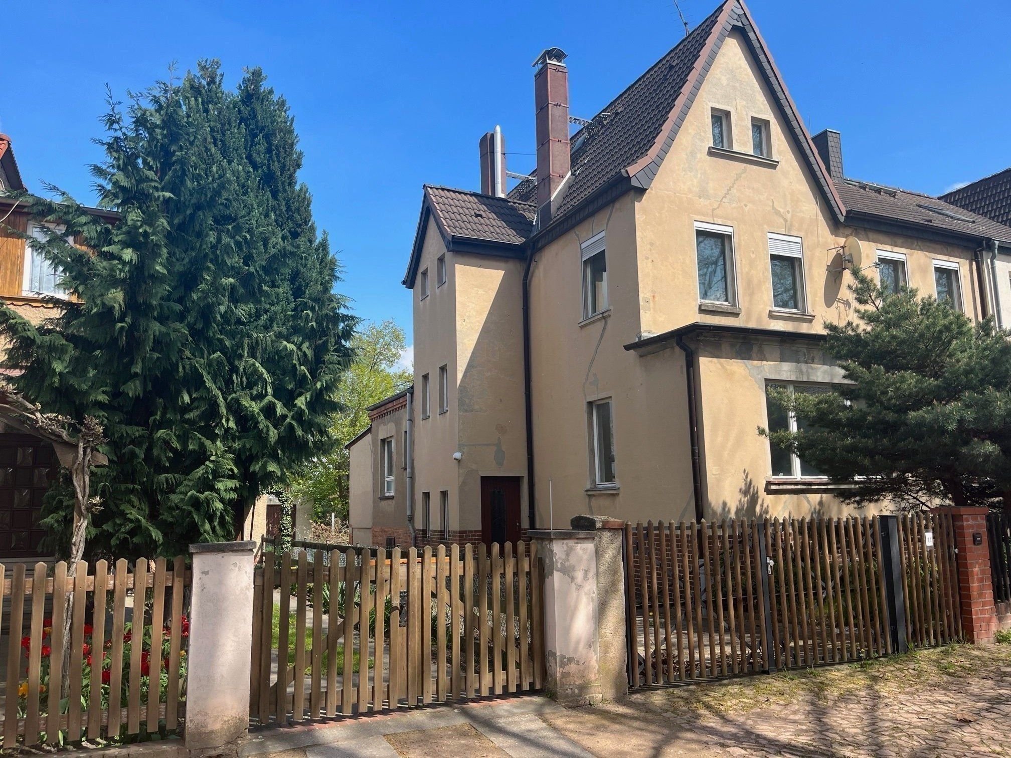 Doppelhaushälfte zum Kauf 519.000 € 8 Zimmer 300 m²<br/>Wohnfläche 500 m²<br/>Grundstück Hufelandstrasse 11 Dölau Halle (Saale) 06120