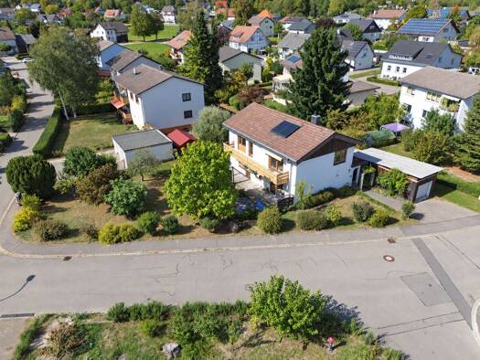 Einfamilienhaus zum Kauf 465.000 € 6 Zimmer 150 m² 818 m² Grundstück Altenburg Jestetten 79798