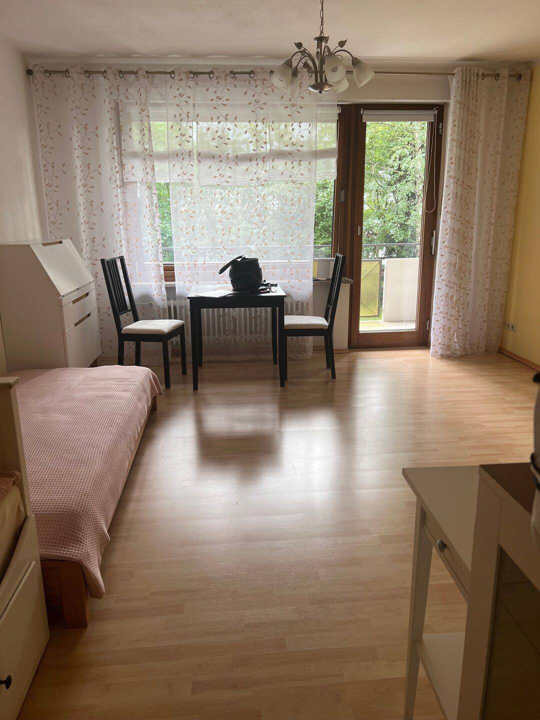 Helle 1 Zimmer Wohnung mit Balkon – Fauststrasse 44 a, 81827 München – Vorschaubild 3