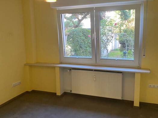 Wohnung zur Miete 320 € 1,5 Zimmer 37 m² Geschoss EG/2 frei ab 01.10.2026 Neudorf-Süd Duisburg 47057