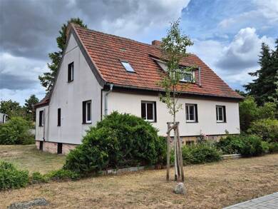 Einfamilienhaus zum Kauf 251.000 € 8 Zimmer 165 m² 2.802 m² Grundstück frei ab sofort Bornow Beeskow 15848