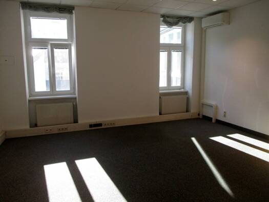 Büro zur Miete 1.424 € 9 Zimmer Wien,Favoriten 1100