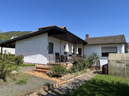 Einfamilienhaus zum Kauf provisionsfrei 224.000 € 3 Zimmer 106,9 m² 554 m² Grundstück Bürgstadt 63927