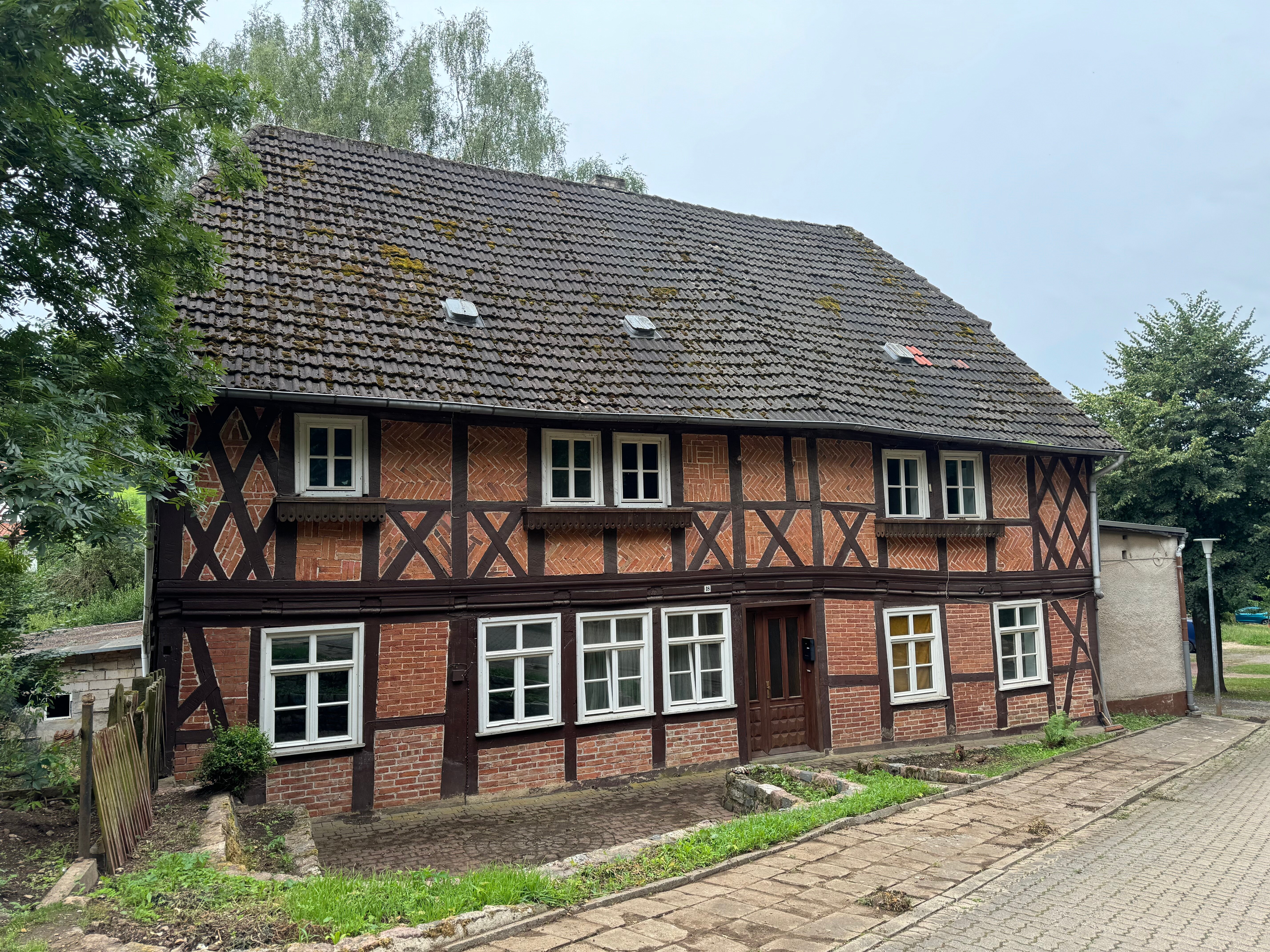 Mehrfamilienhaus zum Kauf 59.500 € 12 Zimmer 255 m²<br/>Wohnfläche 1.798 m²<br/>Grundstück ab sofort<br/>Verfügbarkeit Sommerschenburg Sommersdorf 39365