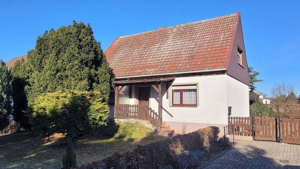 Haus zum Kauf 118.000 € 5 Zimmer 130 m² 876 m² Grundstück Sonnewalde 03249