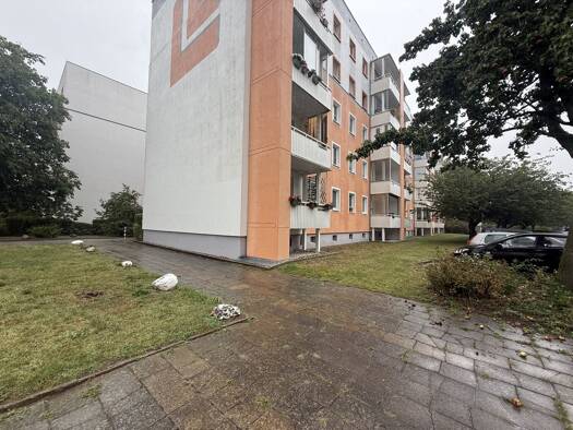 Wohnung zum Kauf 72.000 € 4 Zimmer 72,5 m² 4. Geschoss Oststadt Neubrandenburg 17036