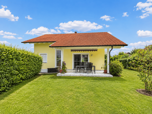 Einfamilienhaus zum Kauf 315.000 € 5 Zimmer 128 m² 653 m² Grundstück frei ab sofort Aidenbach 94501