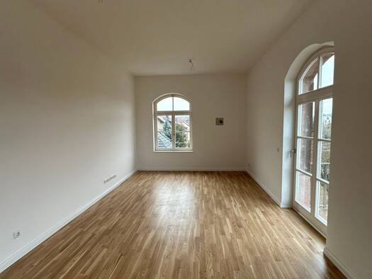 Wohnung zur Miete 915 € 3 Zimmer 101,7 m² 2. Geschoss frei ab 01.07.2026 Bismarckstraße 37 Rochlitz 09306