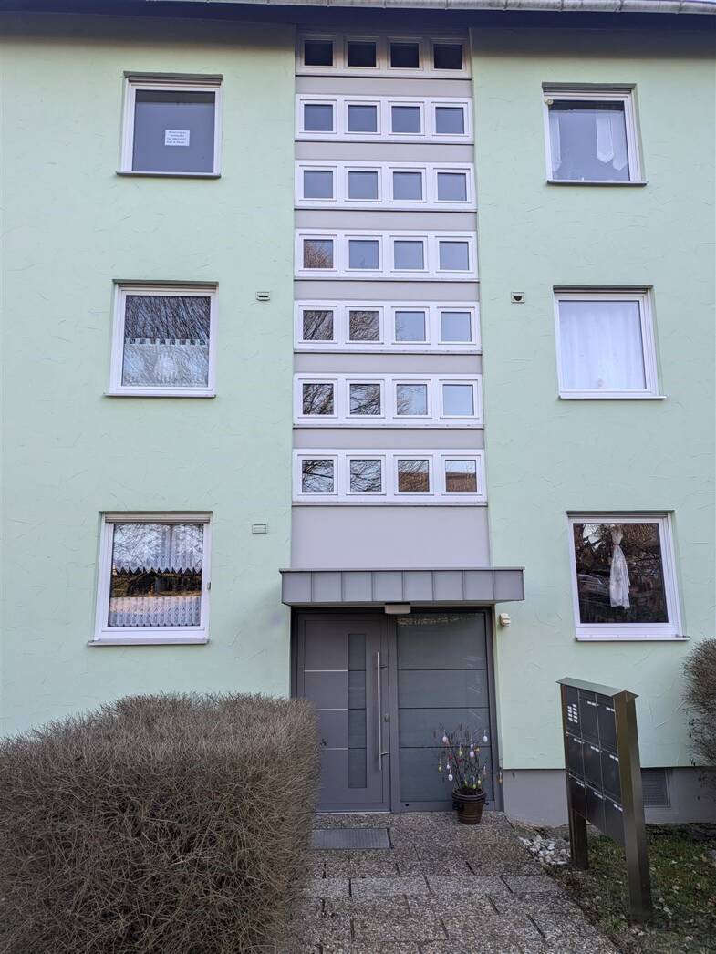 Wohnung zum Kauf 115.000 € 3 Zimmer 68,9 m² 2. Geschoss frei ab sofort Wiesau Wiesau 95676