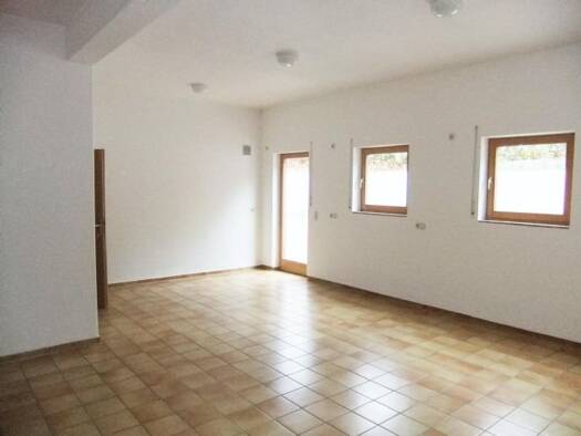 Sonstiges zur Miete 600 € 4 Zimmer 140 m² Oberisling-Graß Regensburg 93053