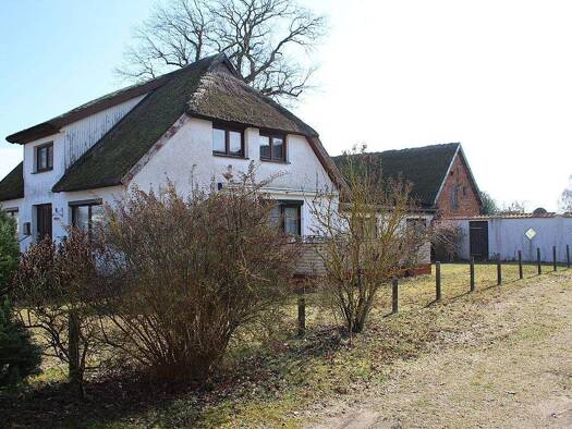 Einfamilienhaus zum Kauf 998.000 € 9 Zimmer 221 m² 2.674 m² Grundstück Born a. Darß 18375