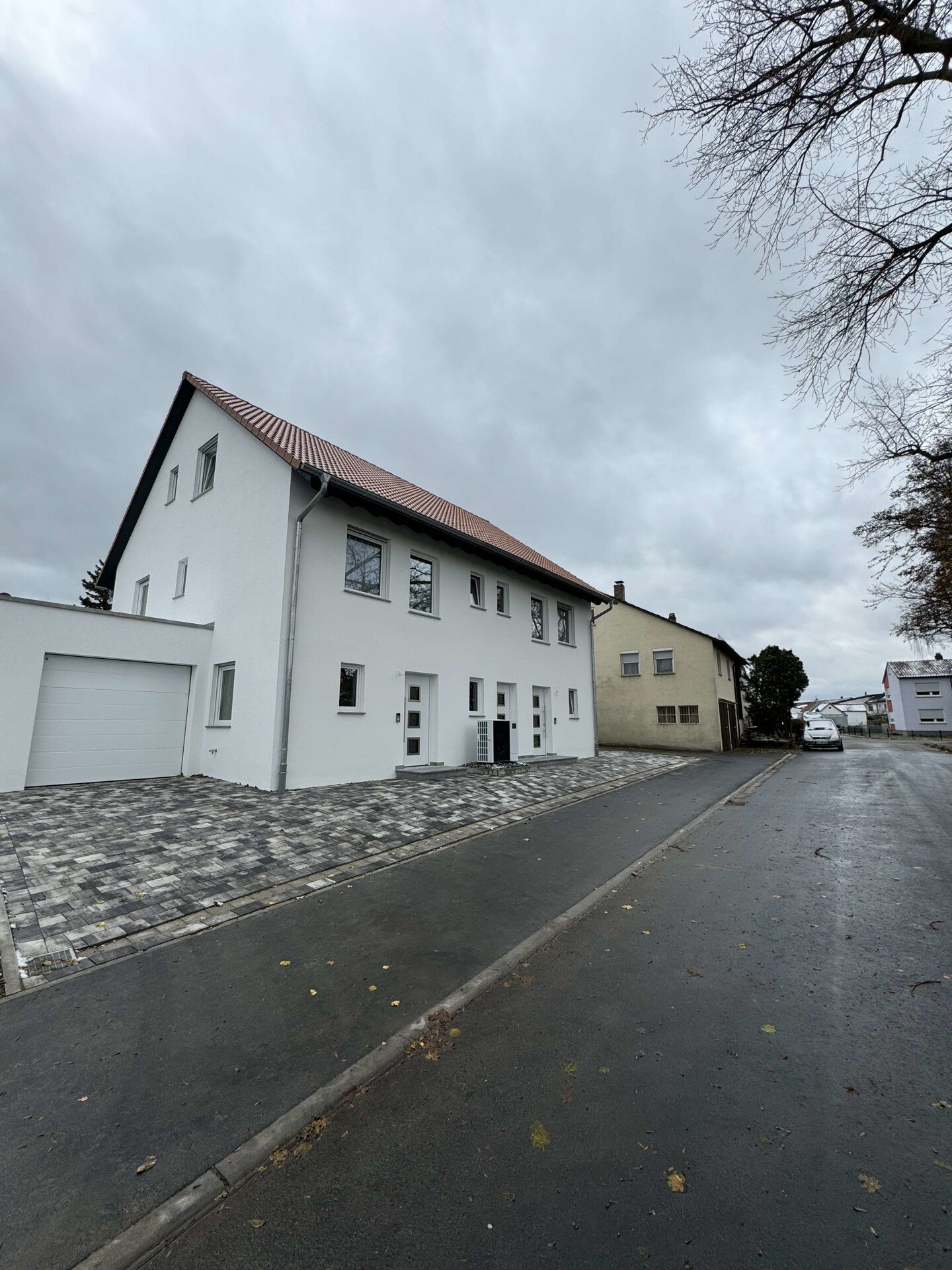 Doppelhaushälfte zum Kauf 599.000 € 5 Zimmer 124,5 m²<br/>Wohnfläche 214 m²<br/>Grundstück Sauerbrunnenstr. 19 Sauerbrunnen - Kalkäcker - Fliegerhorst Crailsheim 74564