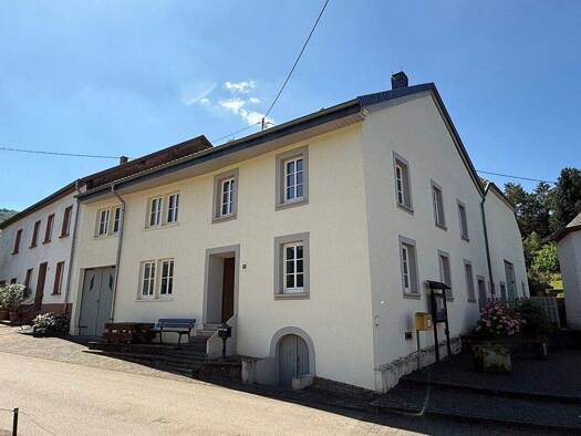 Einfamilienhaus zum Kauf 450.000 € 9 Zimmer 190 m² 832 m² Grundstück Taben-Rodt 54441