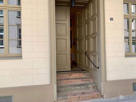 Wohnung zur Miete 650 € 2 Zimmer 65 m² EG Altstadt Schwerin 19053