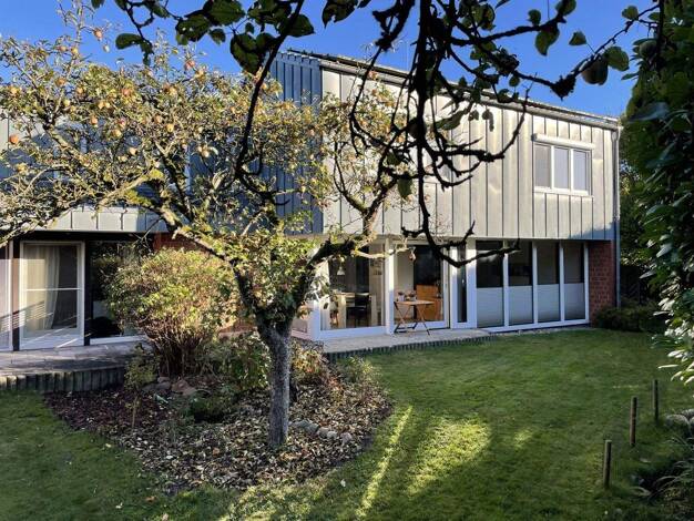 Einfamilienhaus zum Kauf provisionsfrei 425.000 € 9 Zimmer 242 m² 920 m² Grundstück Bargstedt 21698