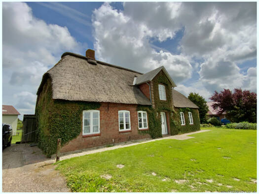 Einfamilienhaus zum Kauf 249.000 € 8 Zimmer 200 m² 1.659 m² Grundstück Oldenswort 25870