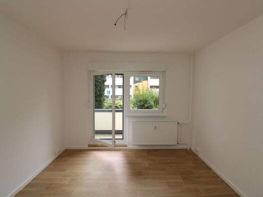 Wohnung zur Miete 299 € 2 Zimmer 40,4 m² EG Paul-Müller-Straße 61 Freiberg 09599