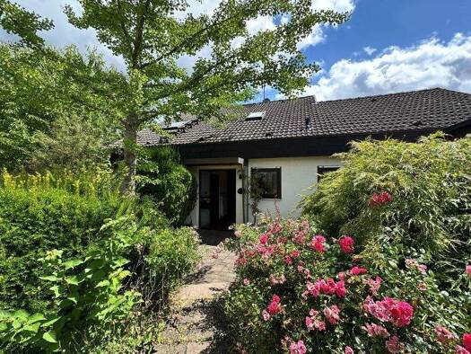 Einfamilienhaus zum Kauf 665.000 € 6,5 Zimmer 179 m² 629 m² Grundstück Häslach Walddorfhäslach 72141