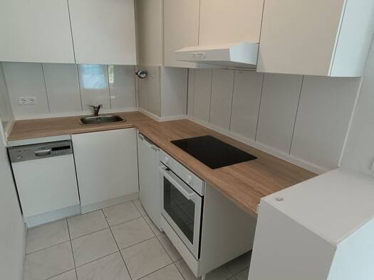 Wohnung zur Miete 640 € 1 Zimmer 40 m² 4 Geschosse frei ab sofort Aachen 52068