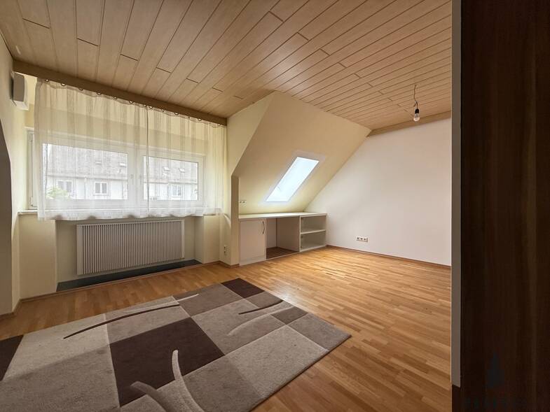 Wohnung zum Kauf 275.000 € 3 Zimmer 65,6 m² Dachgeschoss, 3. Geschoss Gersthofen Gersthofen 86368