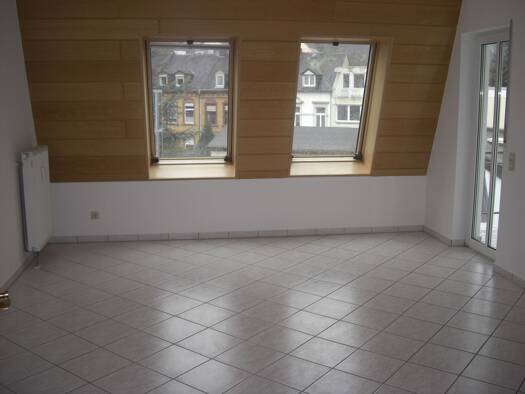 Wohnung zur Miete 710 € 3 Zimmer 73 m² Geschoss 3/4 frei ab 01.10.2026 Trier-Ost Trier 54295
