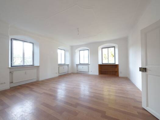 Wohnung zur Miete 1.102 € 4 Zimmer 125 m² 1. Geschoss frei ab sofort Vachendorf Vachendorf 83377