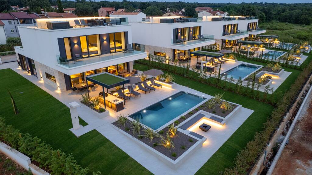 Villa zum Kauf 1.562.500 € 6 Zimmer 204 m² 984 m² Grundstück Porec 52466