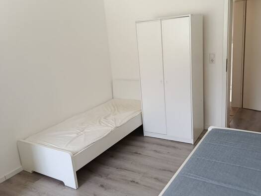 WG-Zimmer zur Miete 280 € 15 m² frei ab sofort Schweinau Nürnberg 90441