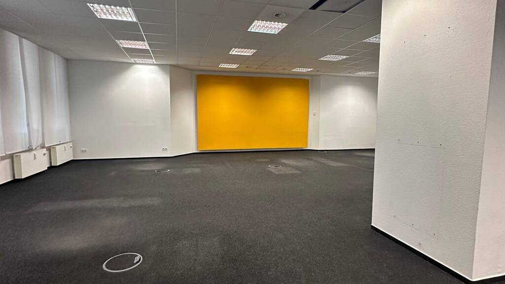 Bürofläche zur Miete provisionsfrei 1.500 € 244,5 m² Bürofläche Quergasse 2 Glauchau 08371