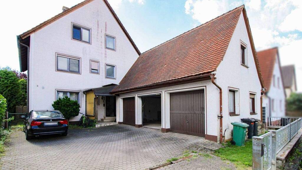 Mehrfamilienhaus zum Kauf als Kapitalanlage geeignet 620.000 € 10 Zimmer 277 m² 603,3 m² Grundstück Hetzles 91077
