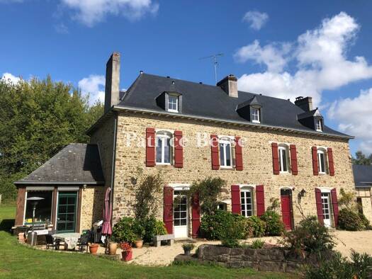 Einfamilienhaus zum Kauf 649.900 € 15 Zimmer 350 m² 5.373 m² Grundstück La Guerche-de-Bretagne 35130